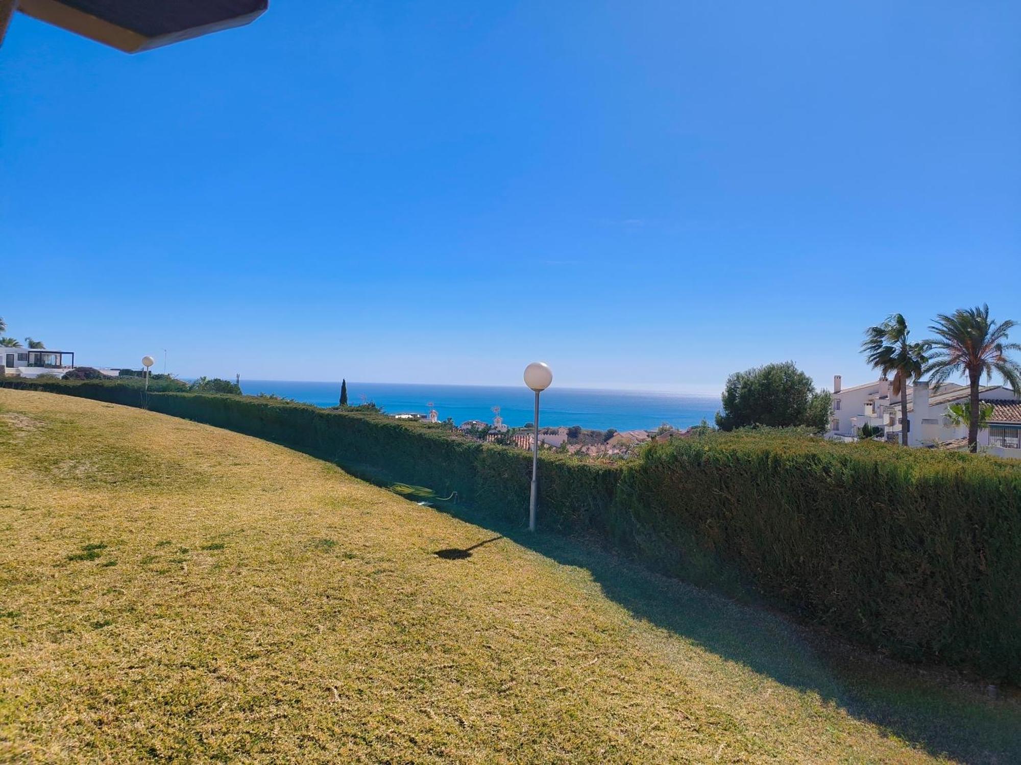 Sea View Apartment In Benalmádena Eksteriør bilde