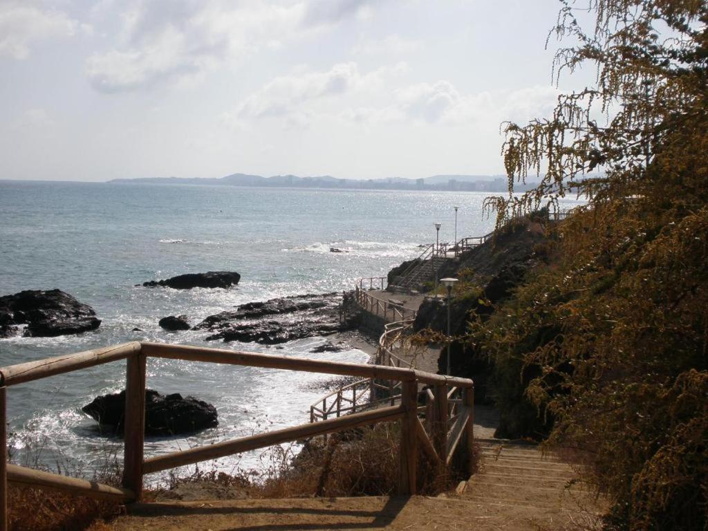 Sea View Apartment In Benalmádena Eksteriør bilde
